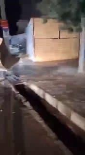 تخریب ساخت و ساز غیرمجاز و‌ رفع تعرض به پیاده رو توسط اداره کنترل و نظارت شهرداری ایلام